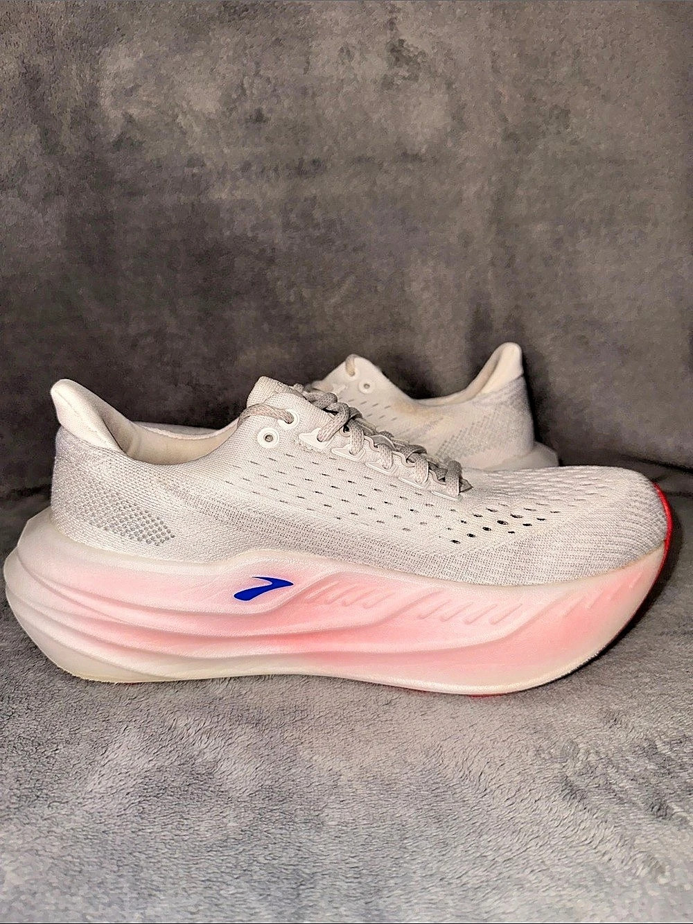 Brooks Glycerin Max Women's Athletic Shoes - Size 8.5 - Picture 5 of 10